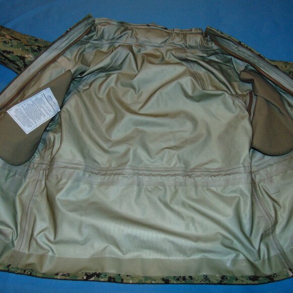 NEW  U.S. NAVY TYPE III CAMOUFLAGE GORE-TEX HOODED WORKING PARKA  MEDIUM SHORT - Picture 3 of 5